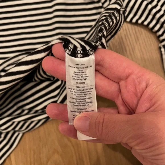 Vineyard Vines Bell Sleeve Tee - Picture 4 of 5